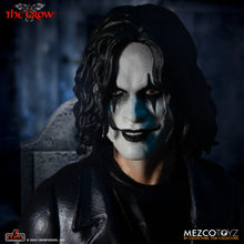 Load image into Gallery viewer, MEZCO - The Crow – 5 Points Deluxe Figure Set - Eric Draven &amp; The Crow